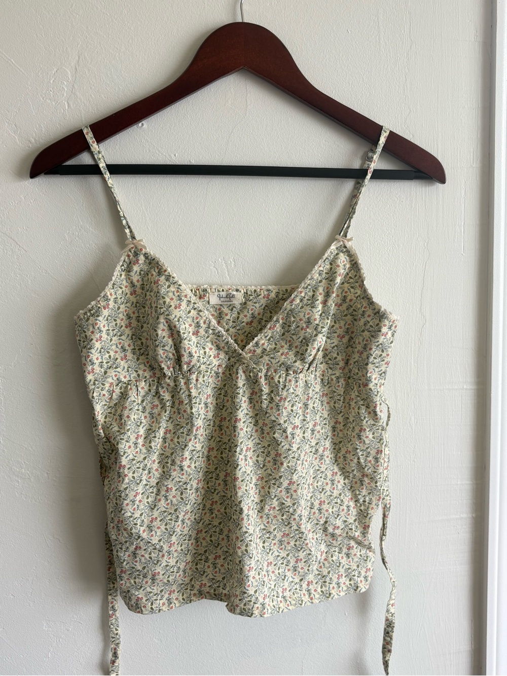 Brandy Melville Cream Floral Tie-Waist Cami